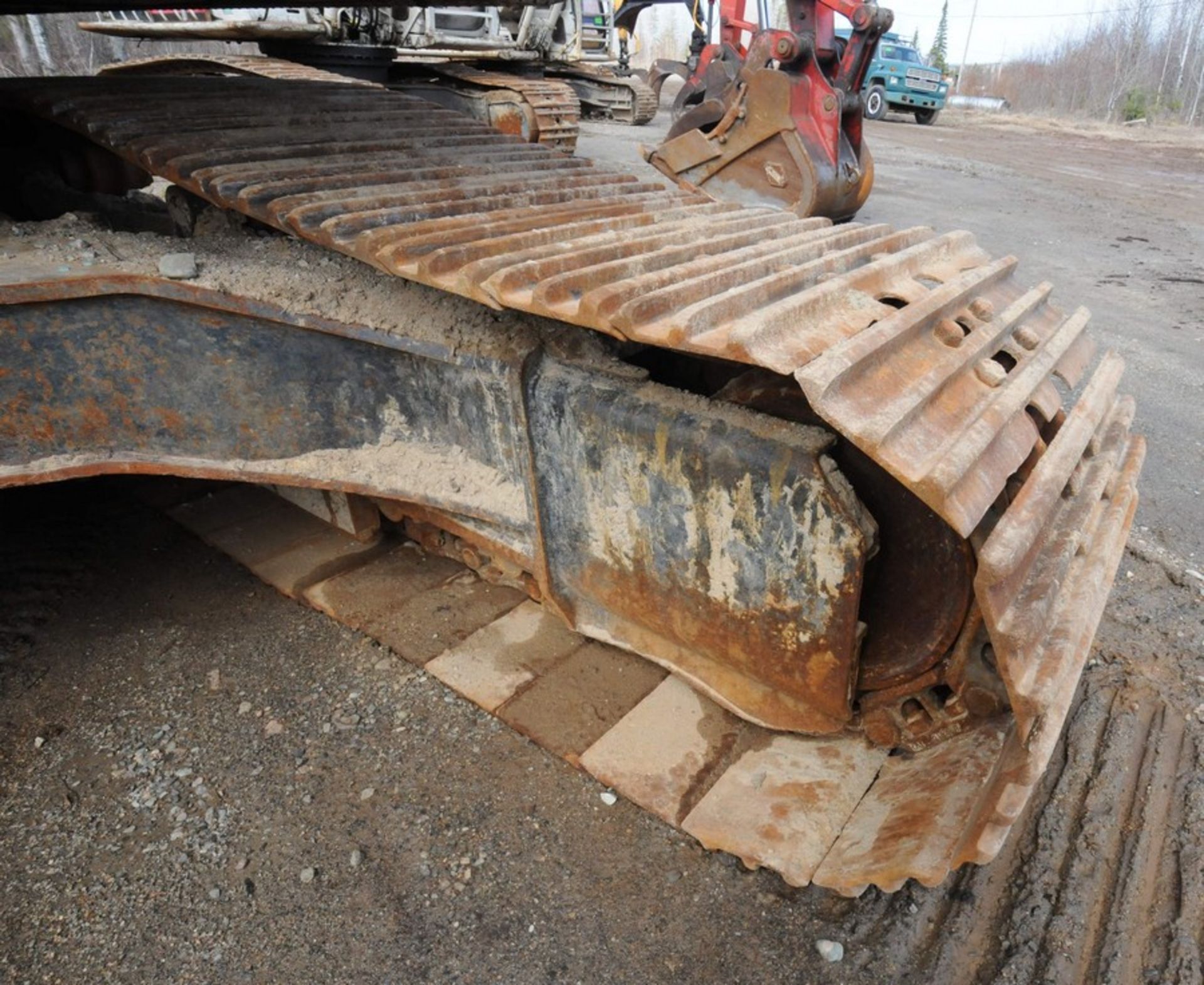 LINK-BELT (2008) 330LX HYDRAULIC EXCAVATOR WITH ISUZU AA-6HK1XQB TURBO DIESEL ENGINE WITH 247 HP, - Image 2 of 13