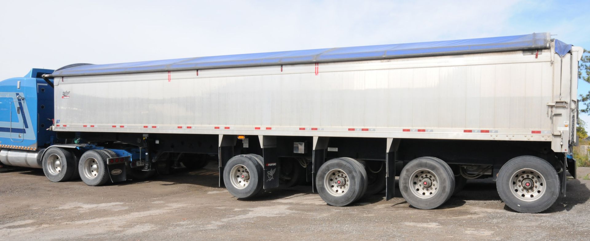 MANAC (2018) QUAD-AXLE ALUMINUM END DUMP BOX TRAILER WITH COMPOSITE FLOOR, 39-40 METRIC TON - Image 2 of 13