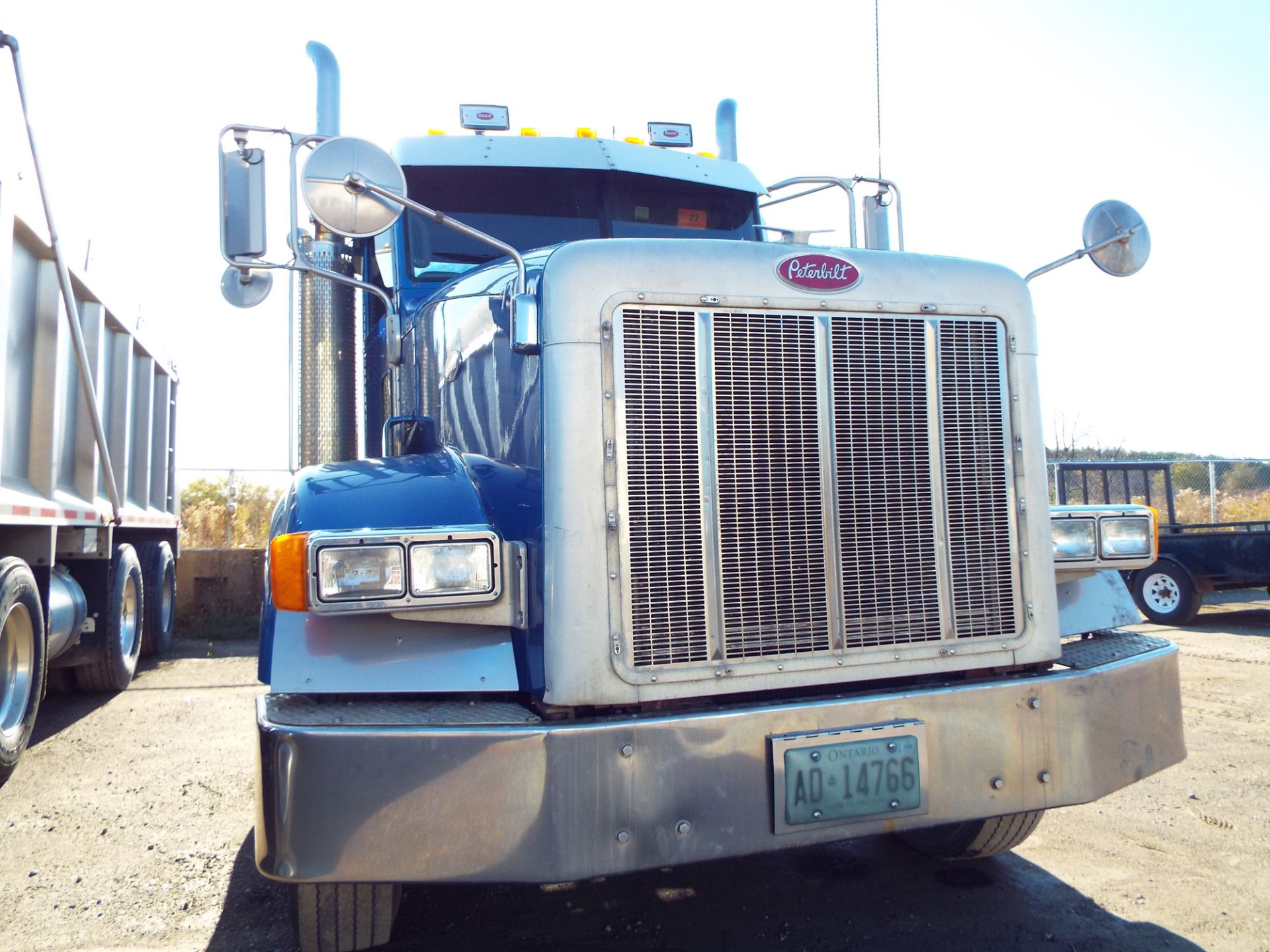 PETERBILT (2007) DAY CAB TRUCK WITH 475HP CAT DIESEL ENGINE, 18 SPEED EATON FULLER TRANSMISSION, - Image 11 of 17