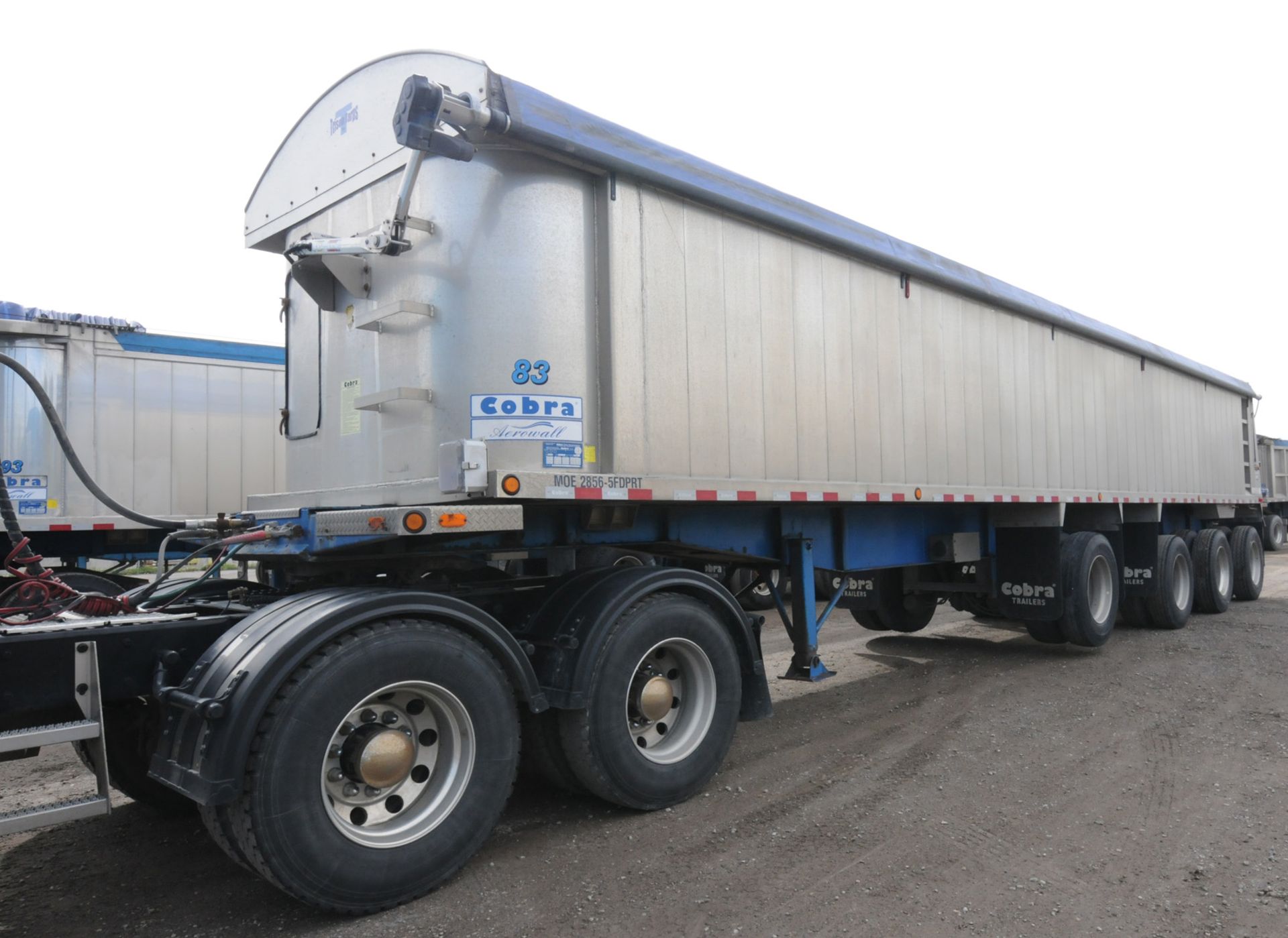 COBRA (2013) QUAD-AXLE ALUMINUM END DUMP BOX TRAILER WITH COMPOSITE FLOOR, 39-40 METRIC TON