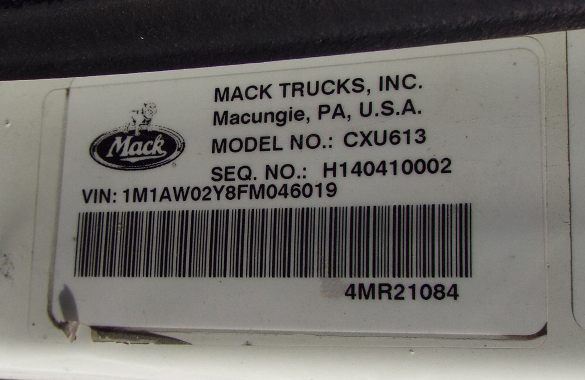 MACK (2015) CXU613 DAY CAB TRUCK WITH 405HP MP7 DIESEL ENGINE, 10 SPEED EATON FULLER TRANSMISSION, - Image 13 of 13