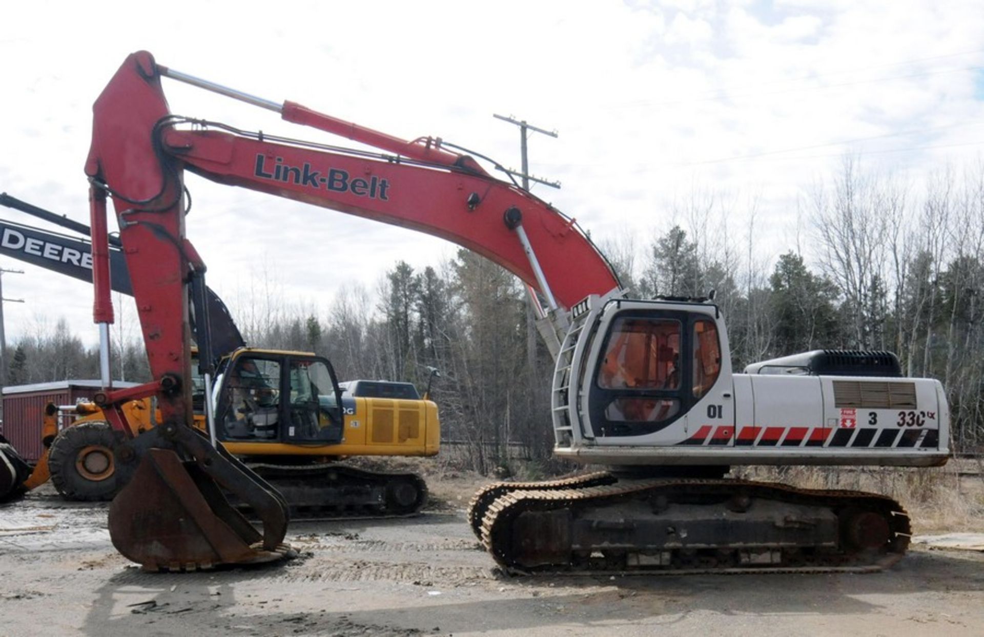 LINK-BELT (2008) 330LX HYDRAULIC EXCAVATOR WITH ISUZU AA-6HK1XQB TURBO DIESEL ENGINE WITH 247 HP, - Image 6 of 13