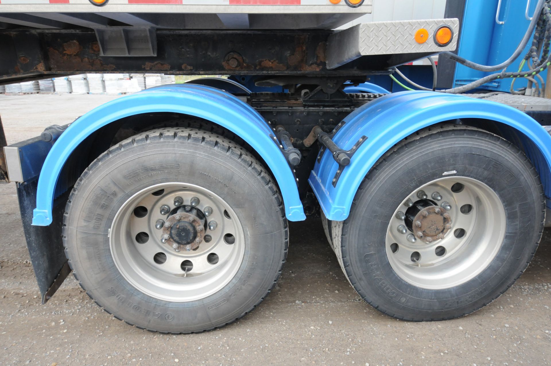 KENWORTH (2015) TRUCK WITH 500HP CUMMINS DIESEL ENGINE, 18 SPEED EATON FULLER TRANSMISSION, - Image 13 of 33