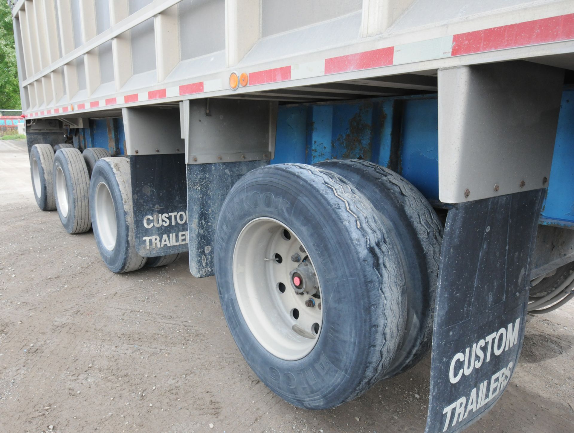 CUSTOM (2006) QUAD-AXLE ALUMINUM END DUMP BOX TRAILER WITH COMPOSITE FLOOR, 39-40 METRIC TON - Image 11 of 15