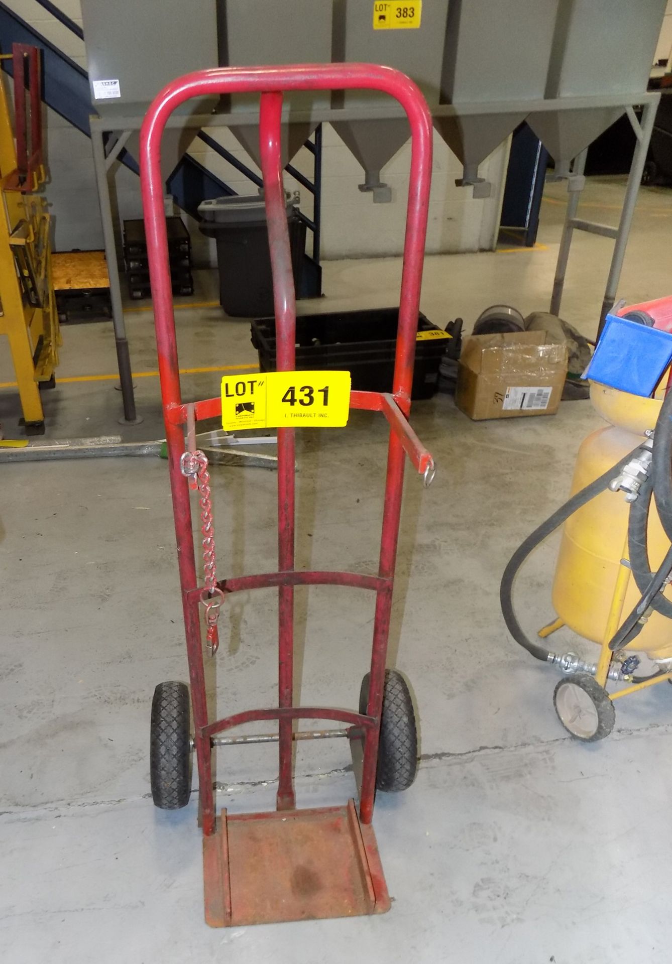 LOT/ HAND TRUCKS