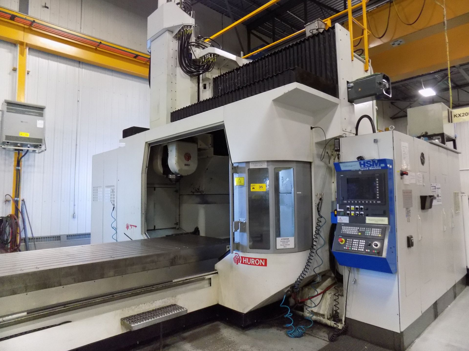 HURON (2007) KX200 5 AXIS GANTRY TYPE CNC VERTICAL MACHINING CENTER WITH SIEMENS SINUMERIK CNC - Image 2 of 14