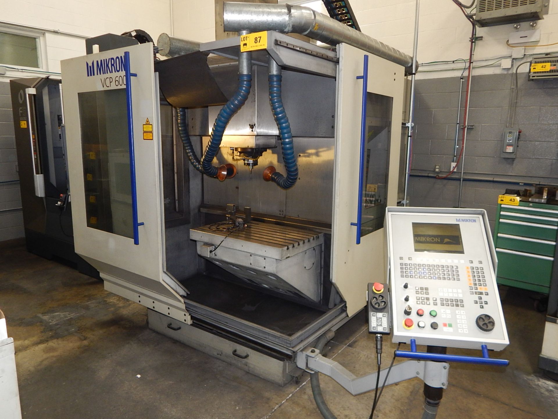 MIKRON VCP600-HS HIGH SPEED CNC VERTICAL MACHINING CENTER WITH HEIDENHAIN TCN 430 CNC CONTROL, 33. - Image 2 of 5