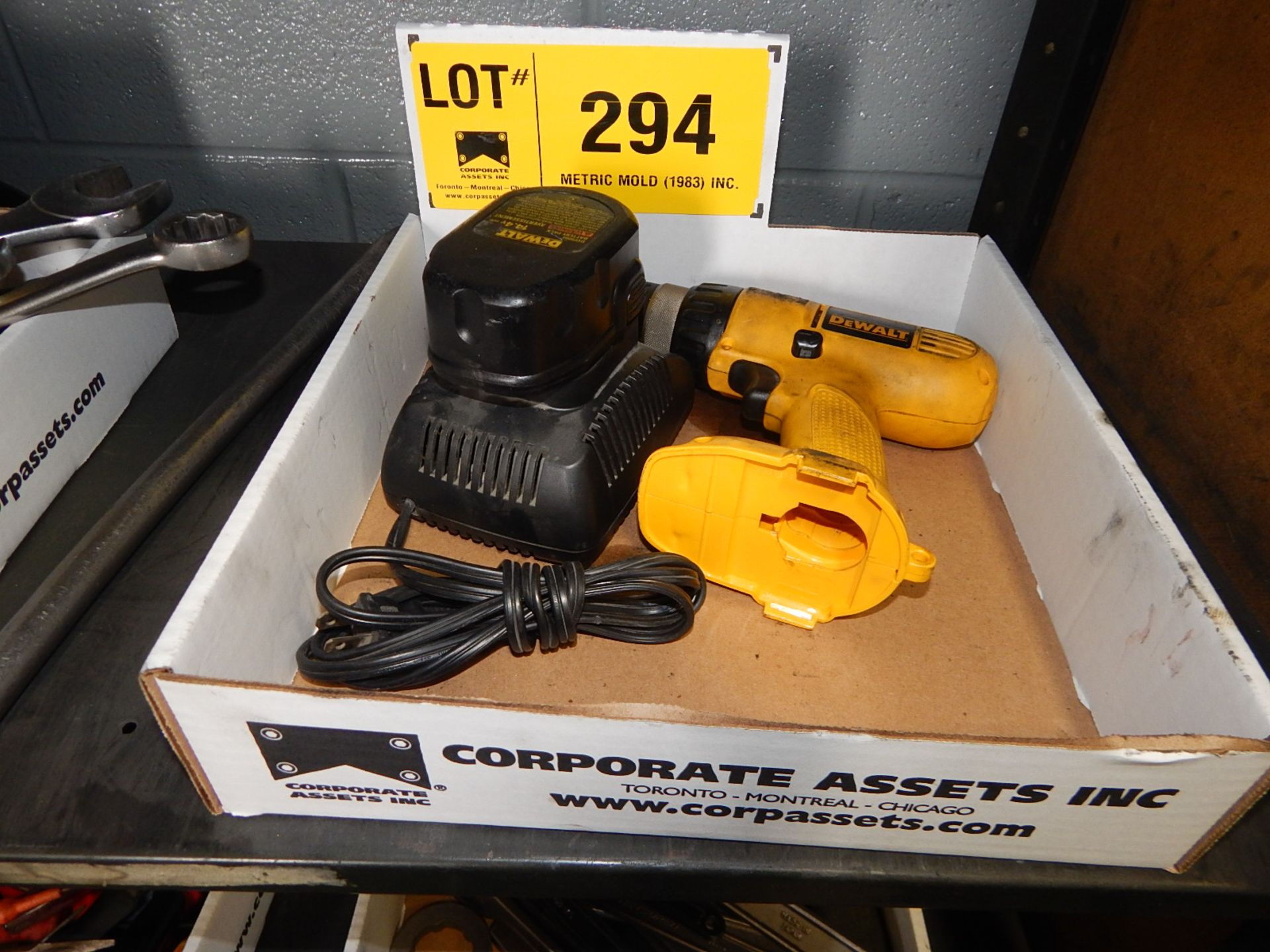 DEWALT CORDLESS DRILL