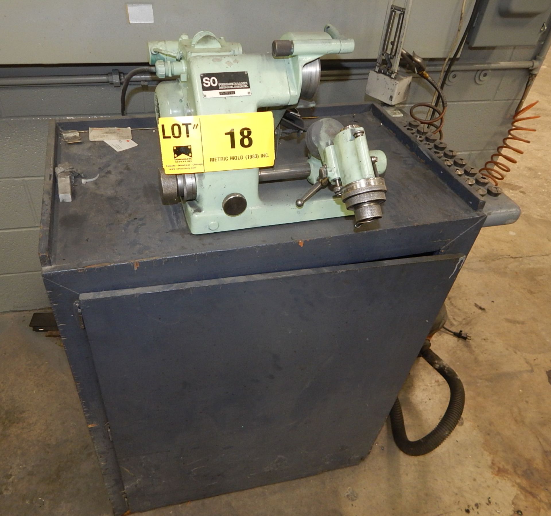 DECKEL BENCH TYPE TOOL GRINDER, S/N: 85-22750