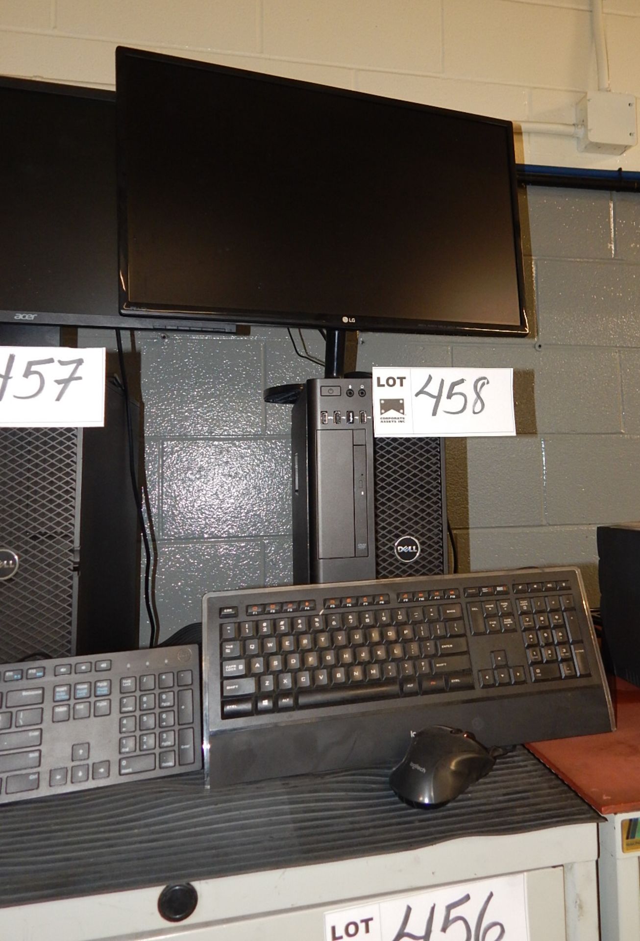 LOT/ DELL PRECISION TOWER 7810 WITH MONITOR AND KEYBOARD