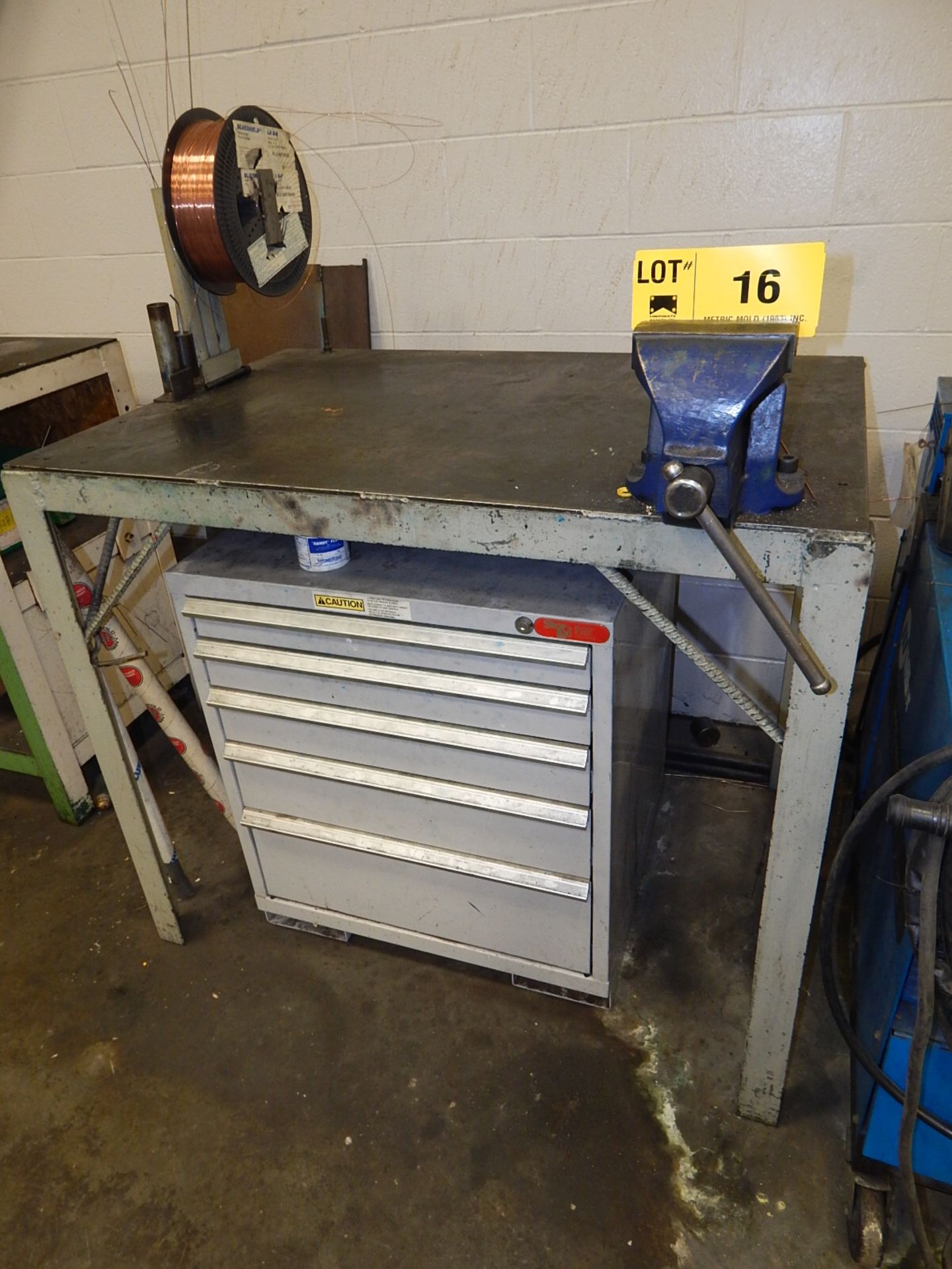 LOT/ WELDING BENCH WITH 5 DRAWER CABINET (BUILDING 2)