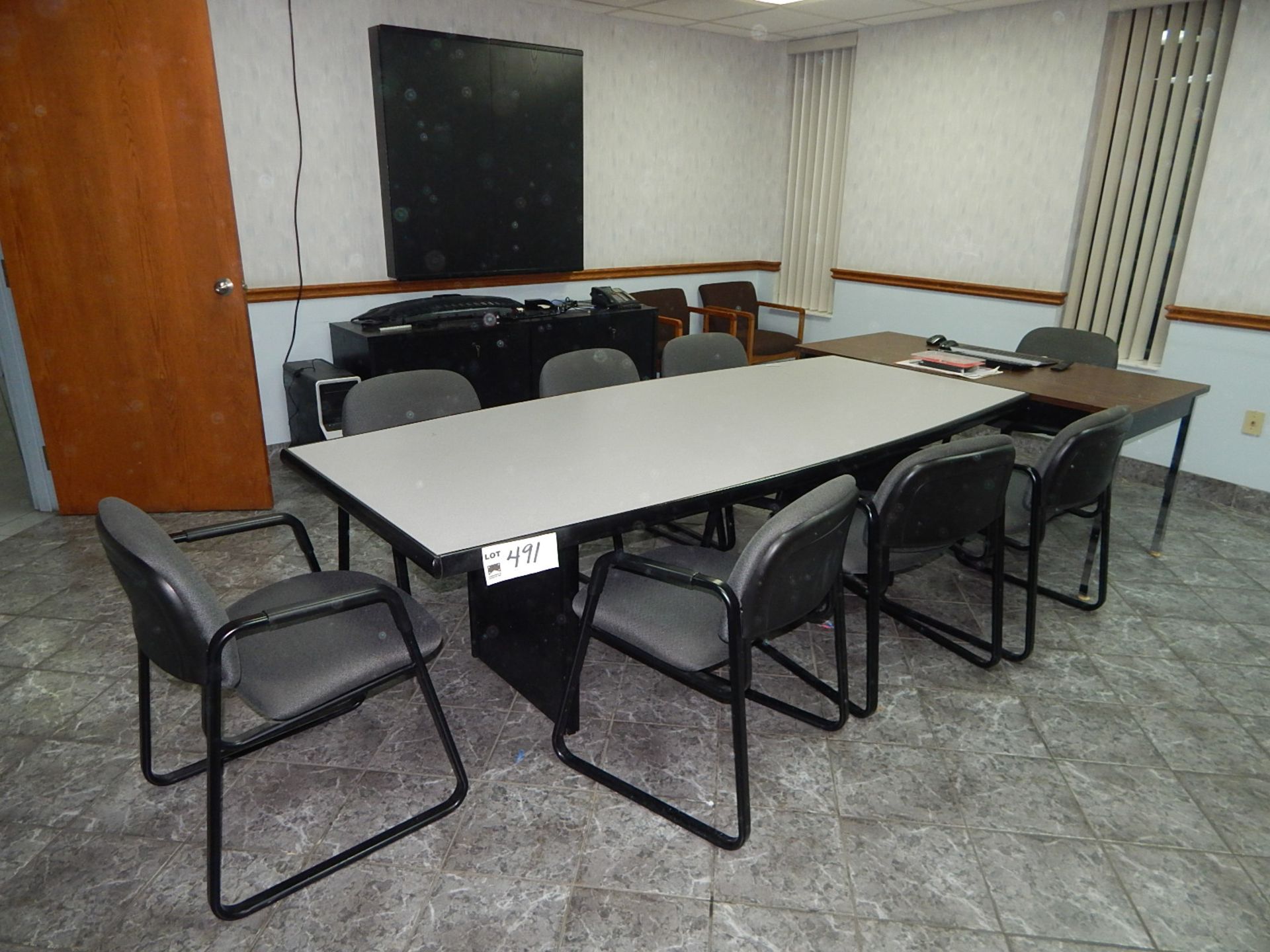 LOT/ CONTENTS OF BOARDROOM CONSISTING OF BOARDROOM TABLE WITH MEETING CHAIRS, CREDENZA AND