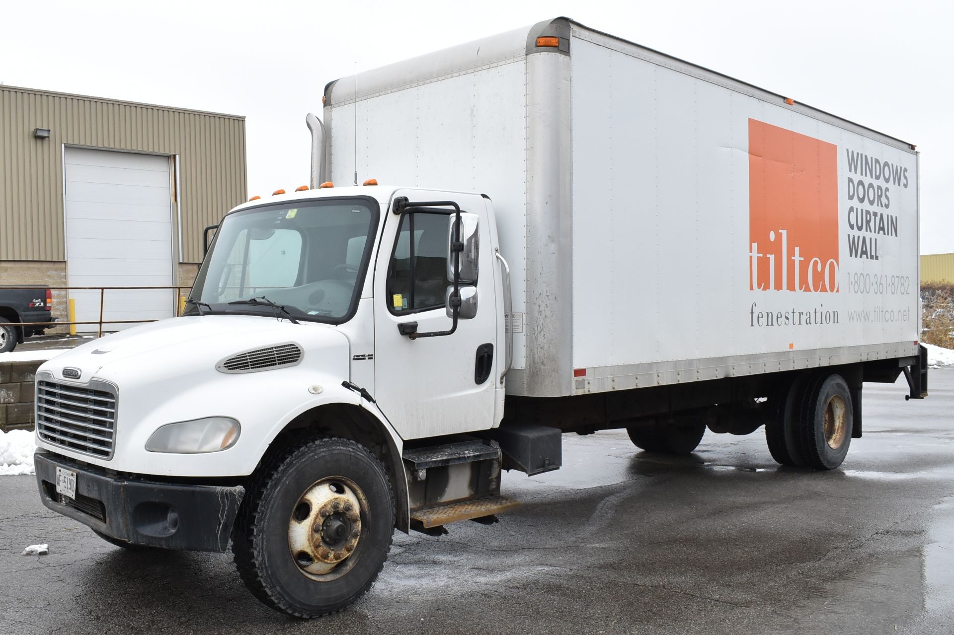 FREIGHTLINER (2004) DURABODY M2106 5 TON BUSINESS CLASS M2 CUBE TRUCK