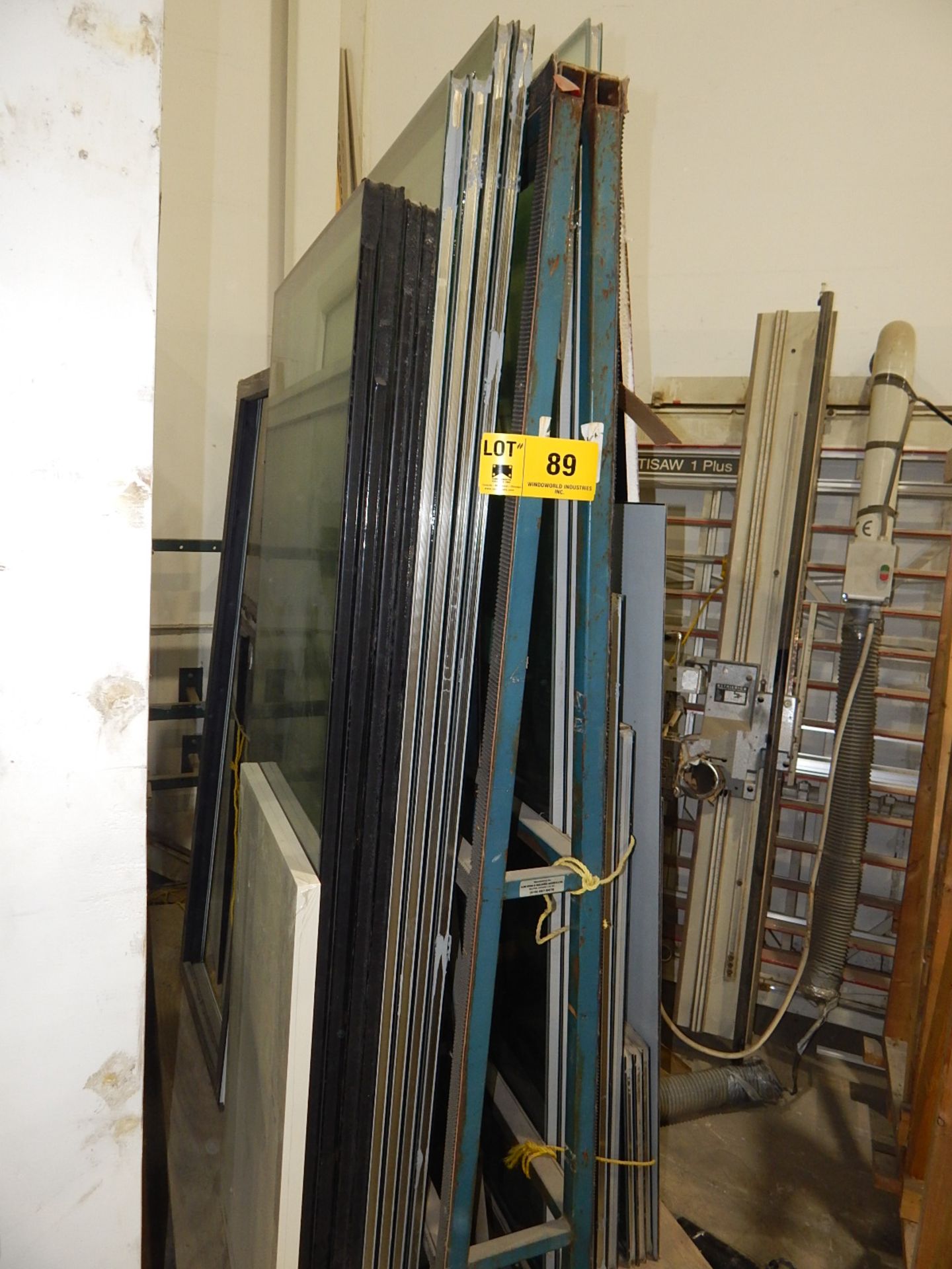 LOT/ VARIOUS SIZES OF SEALED UNIT GLASS