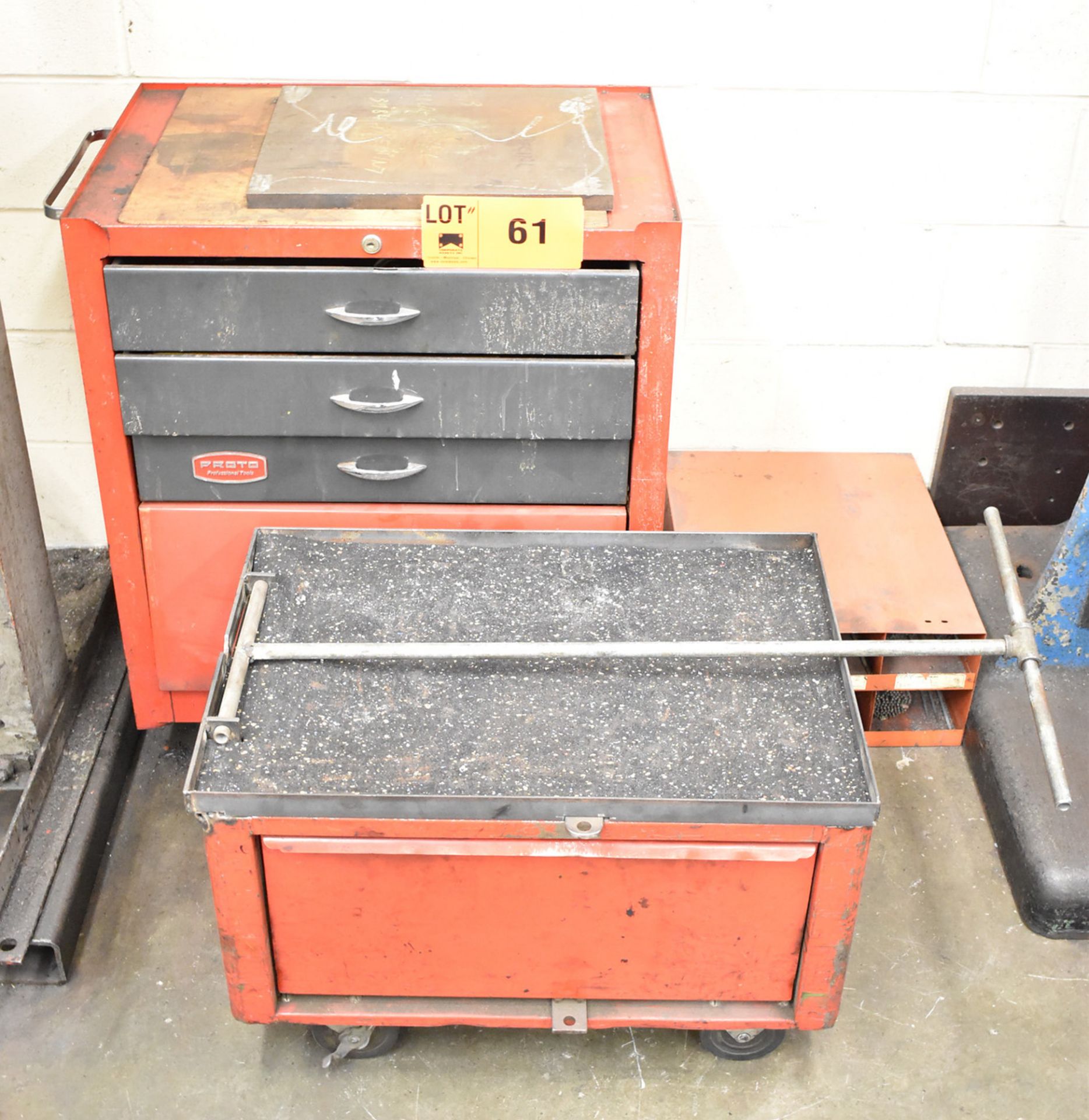 LOT/ TOOLBOXES