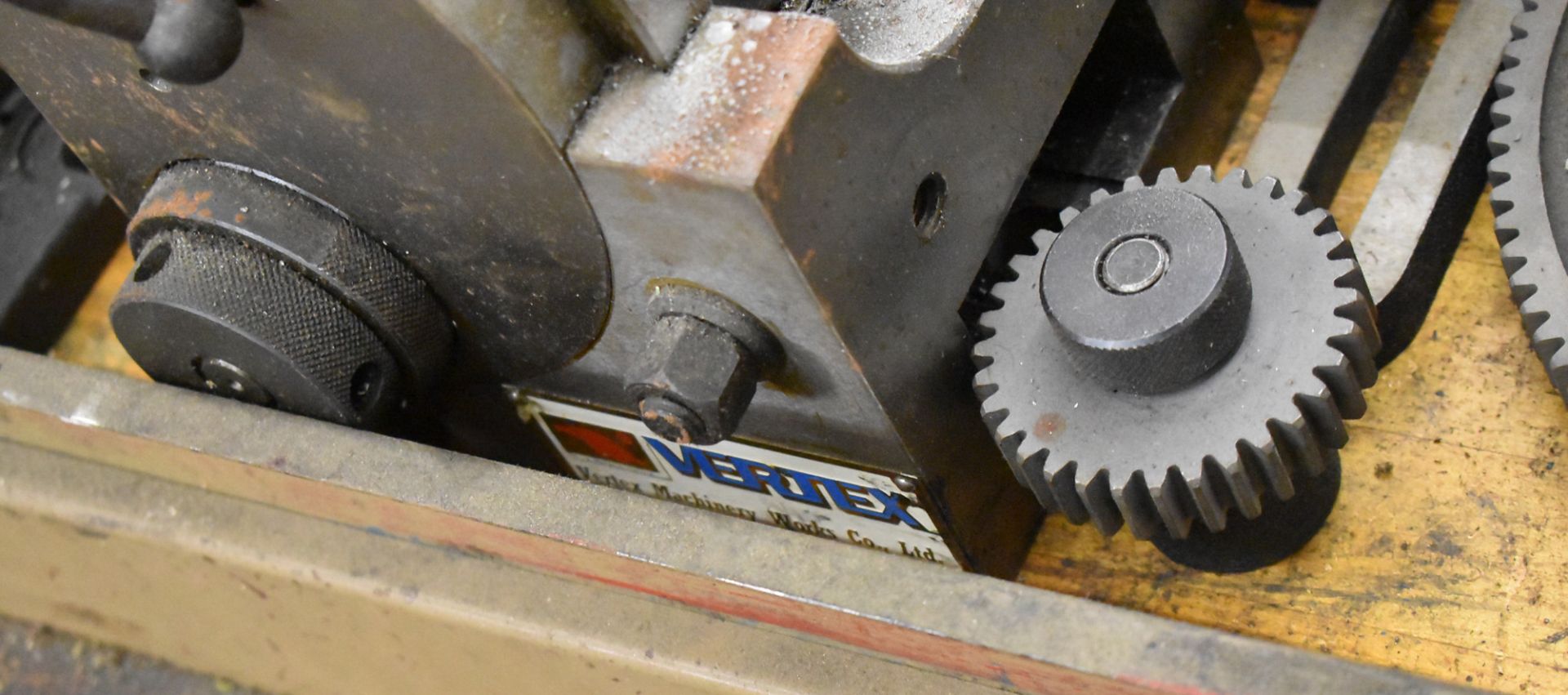 VERTEX INDUSTRIES DIVIDING HEAD - HELICAL CUTTING ATTACHMENT SET WITH CHANGE GEARS, PLATES AND - Image 2 of 2