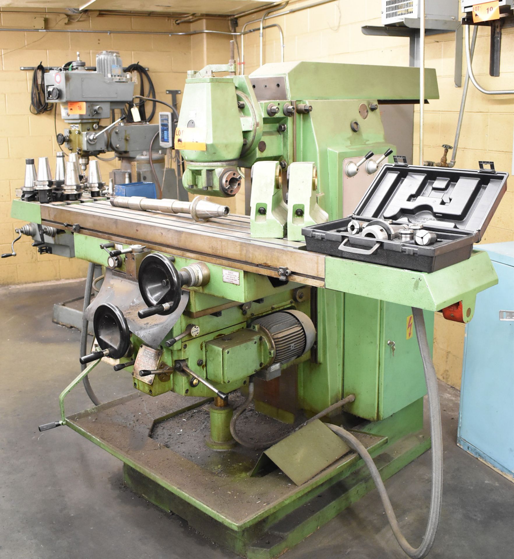 FEXAC UG UNIVERSAL MILLING MACHINE WITH 13.75"X63" TABLE, SPEEDS TO 1600 RPM, PUSH BUTTON CONTROL,