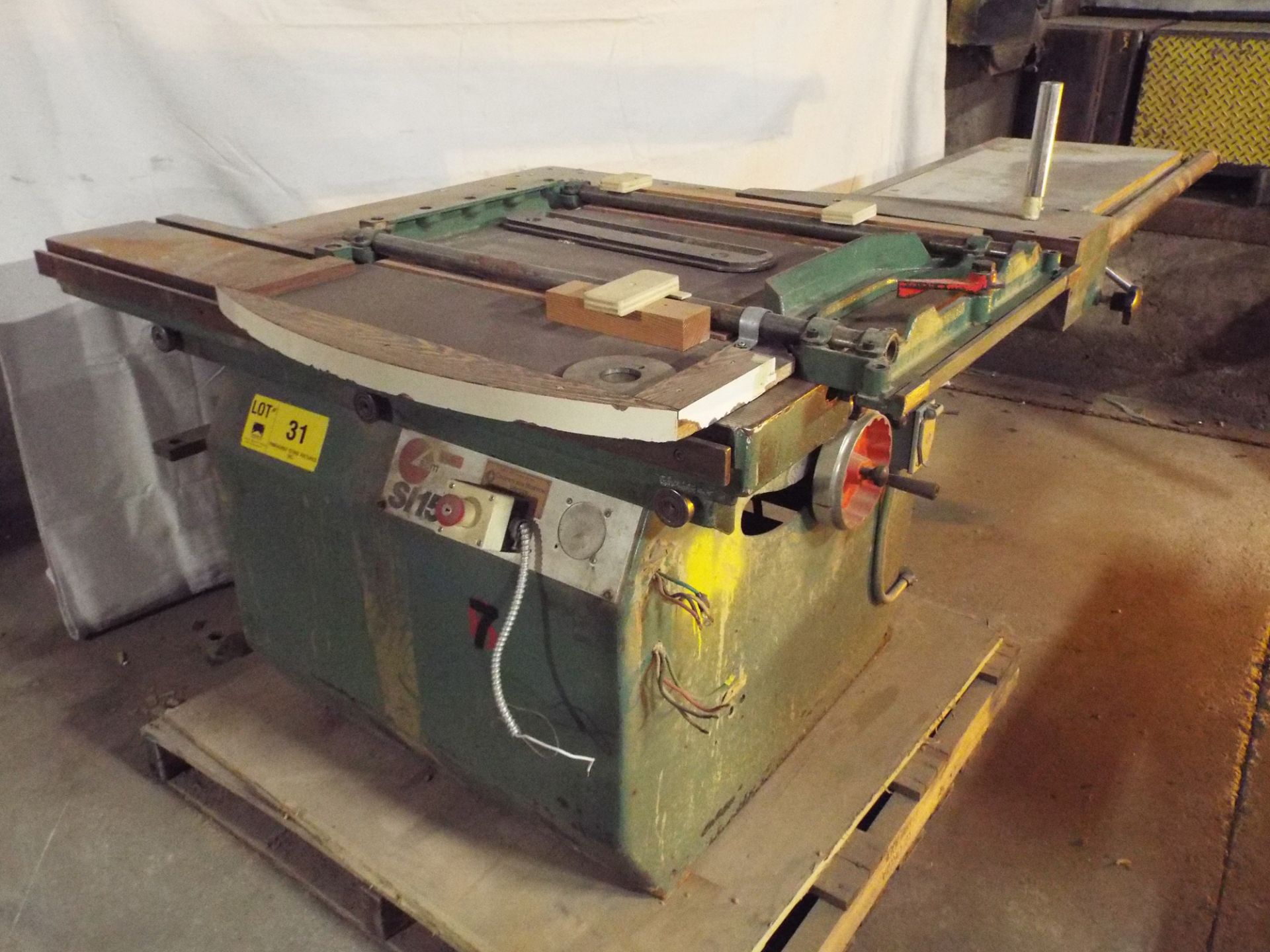 SCM SI15 F SLIDING TABLE SAW WITH 400MM MAX. BLADE DIAMETER, TRAVELS 28", S/N: N/A