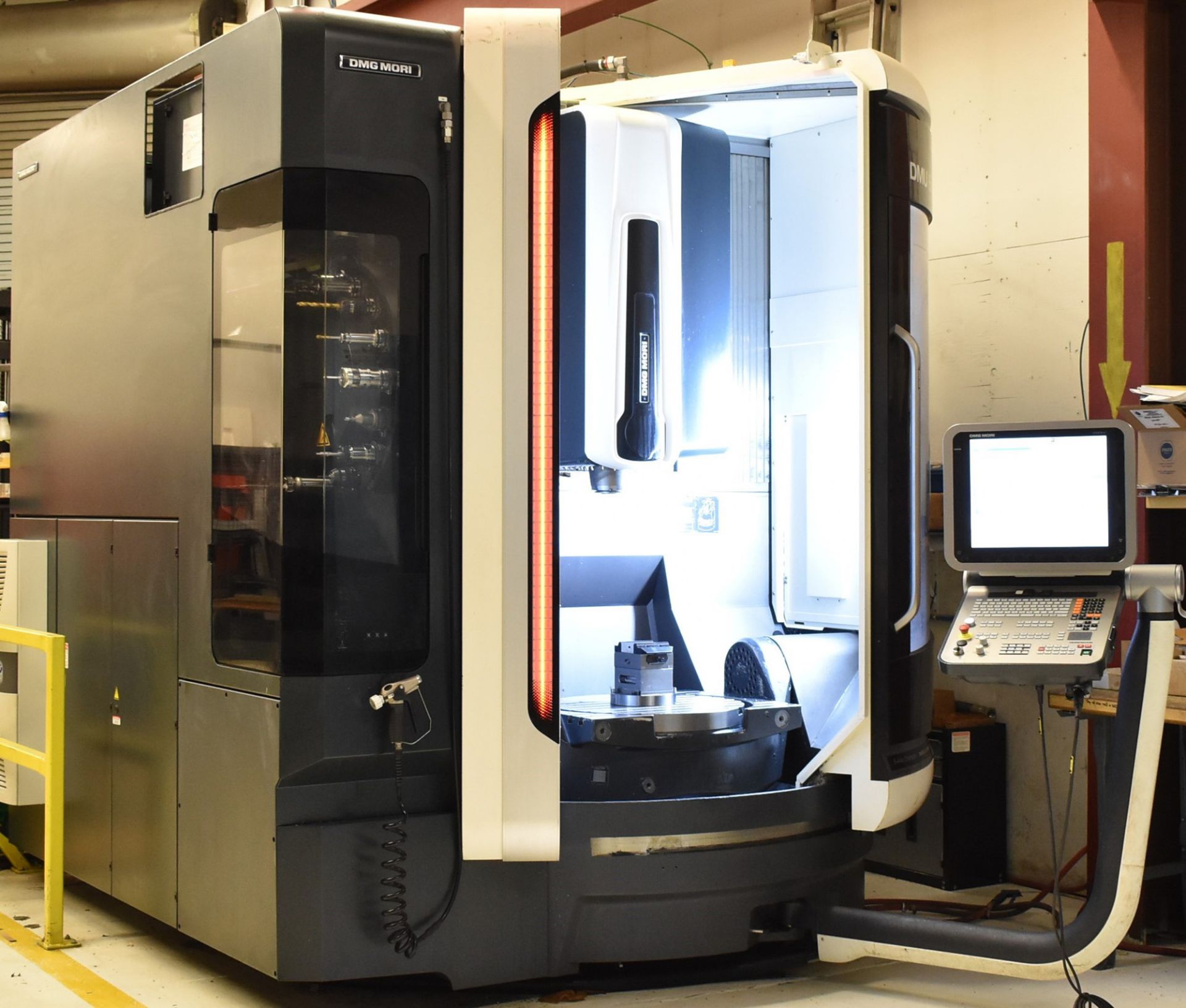 DMG MORI (2015) (INSTALLED NEW IN 2017) DMU 65 MONOBLOCK, 5 AXIS CNC VERTICAL MACHINING-CENTER