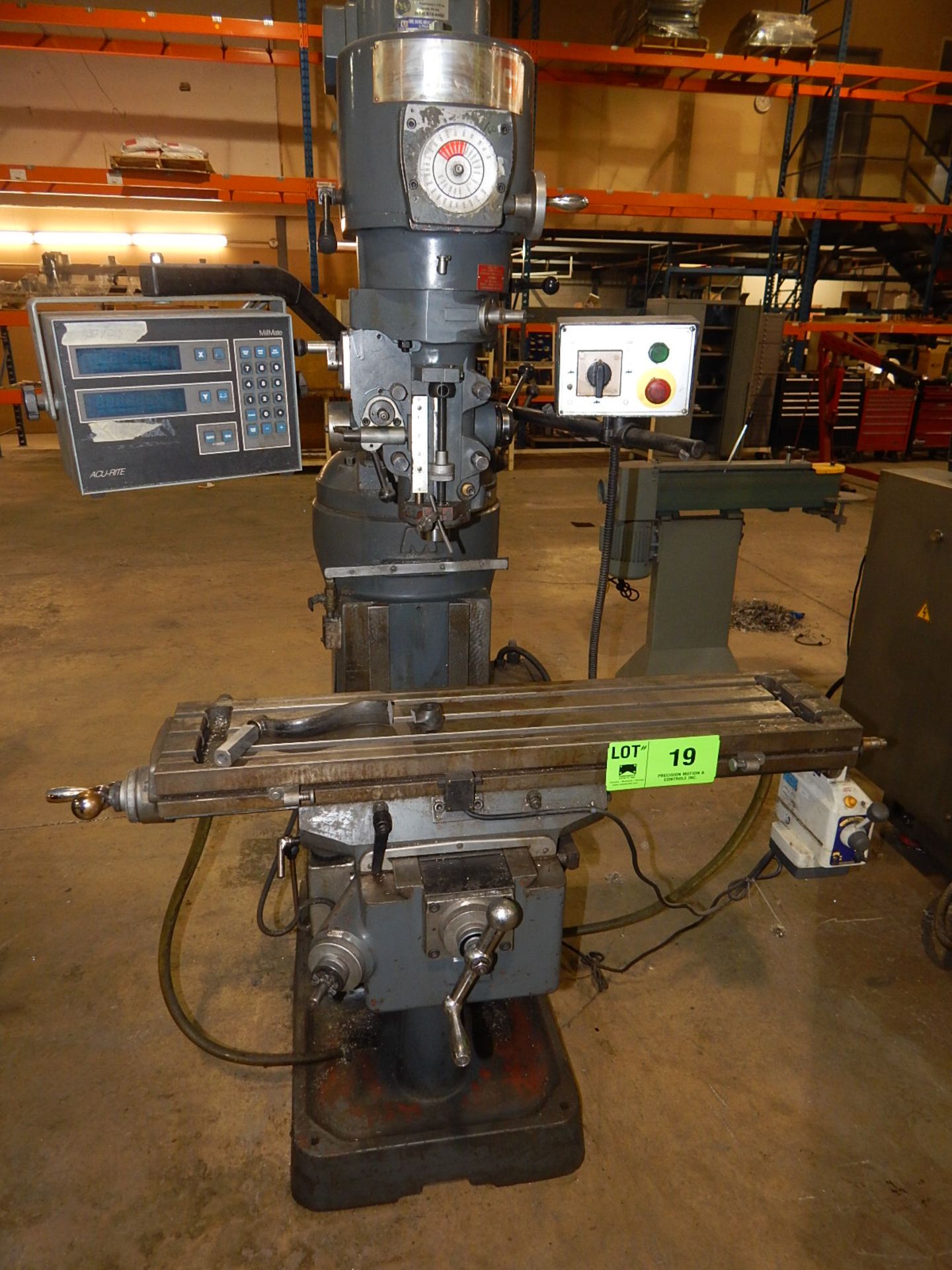 KING KC-942VS VERTICAL TURRET MILLING MACHINE WITH 42"X9" TABLE, SPEEDS TO 4250 RPM INFINITELY - Image 4 of 7