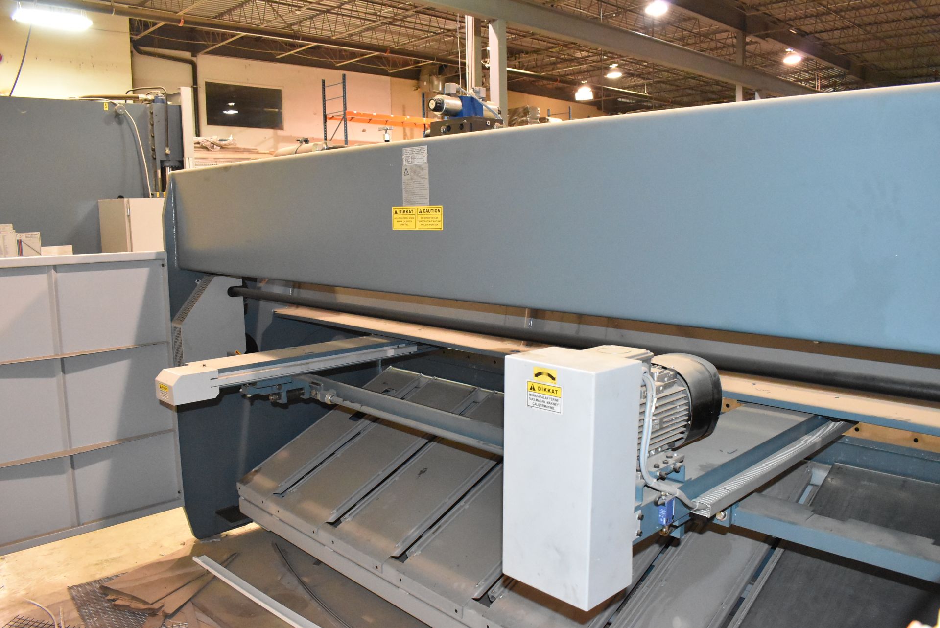 DURMA (2013) SBT 3006 CNC HYDRAULIC SHEAR WITH DURMA D-TOUCH CNC CONTROL, 10'X 1/4" CAPACITY, CNC - Image 9 of 14