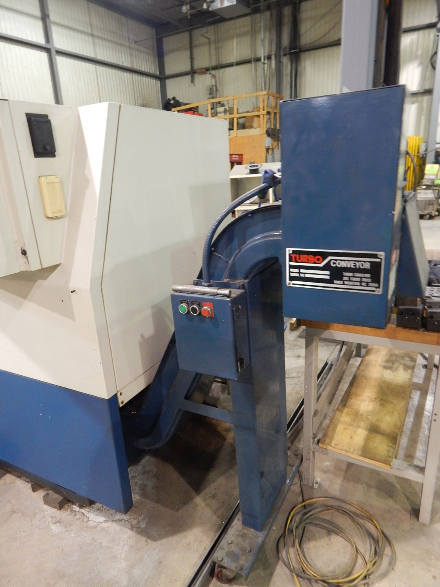 DAEWOO PUMA 8S CNC TURNING CENTER WITH MITSUBISHI CNC CONTROL, 21" SWING, 22" CENTERS, KITAGAWA 8" - Image 9 of 15