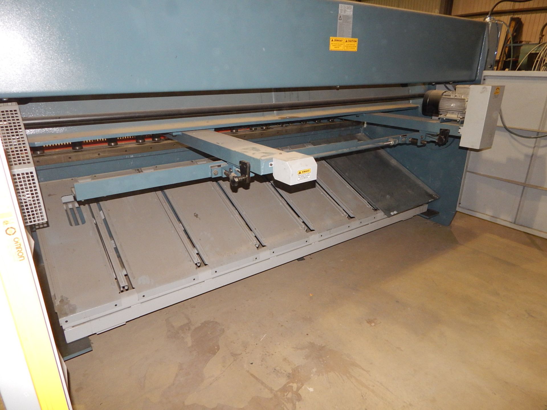 DURMA (2013) SBT 3006 CNC HYDRAULIC SHEAR WITH DURMA D-TOUCH CNC CONTROL, 10'X 1/4" CAPACITY, CNC - Image 6 of 14