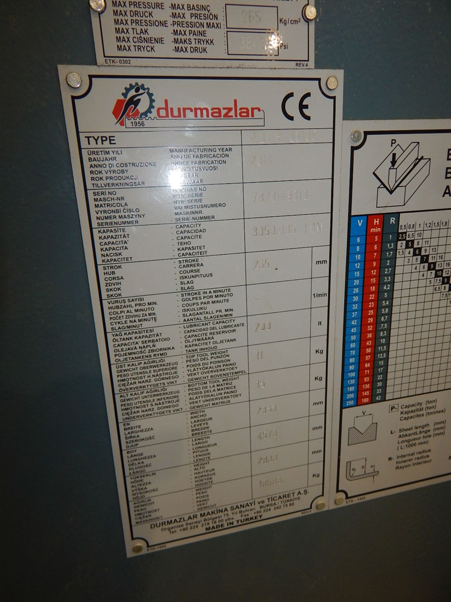 DURMA (2014) AD-R 30135 10' X 135 TON CAPACITY CNC HYDRAULIC BRAKE PRESS WITH DURMA CNC ADVANTAGE - Image 9 of 18