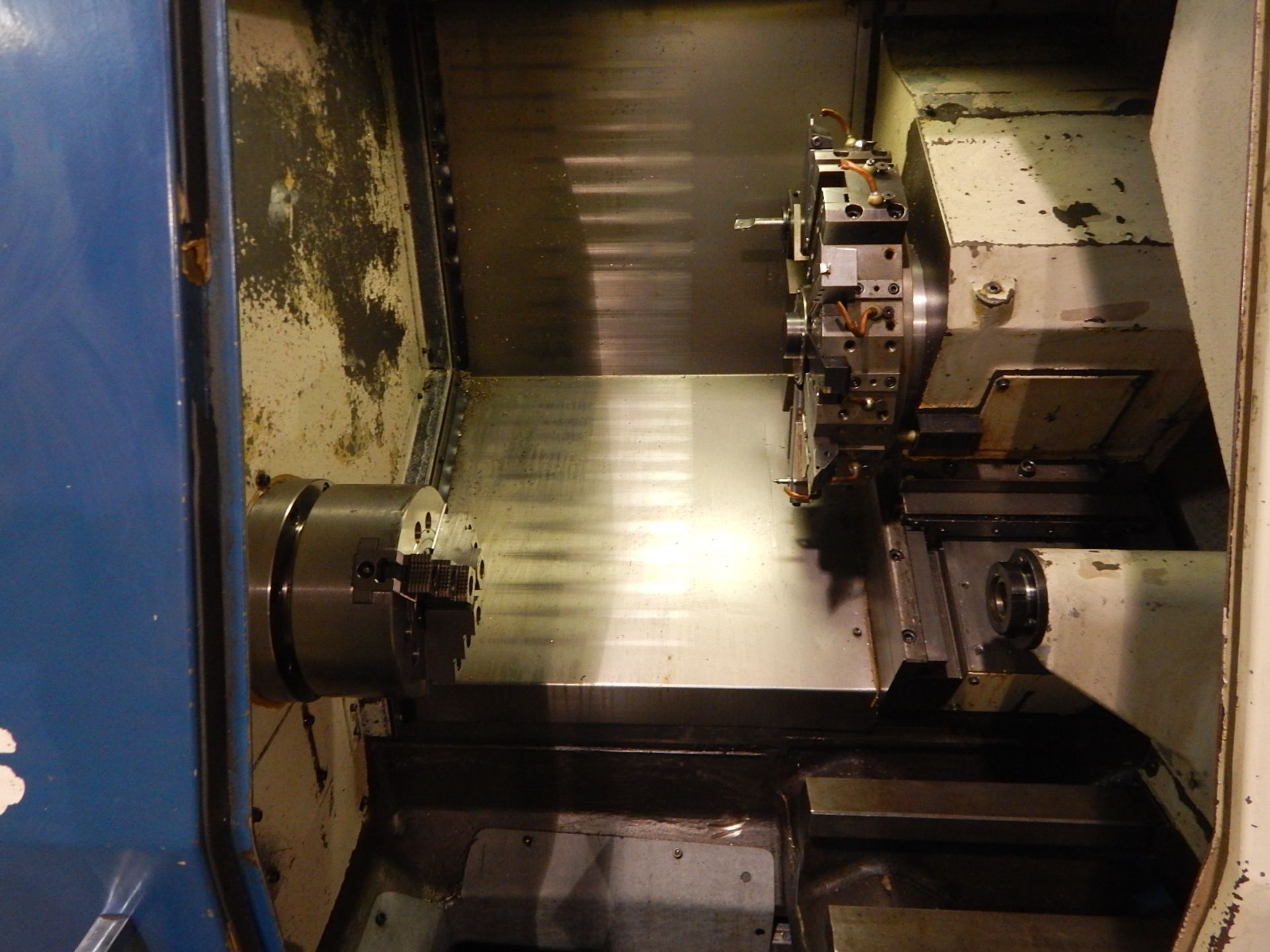 DAEWOO PUMA 8S CNC TURNING CENTER WITH MITSUBISHI CNC CONTROL, 21" SWING, 22" CENTERS, KITAGAWA 8" - Image 4 of 15