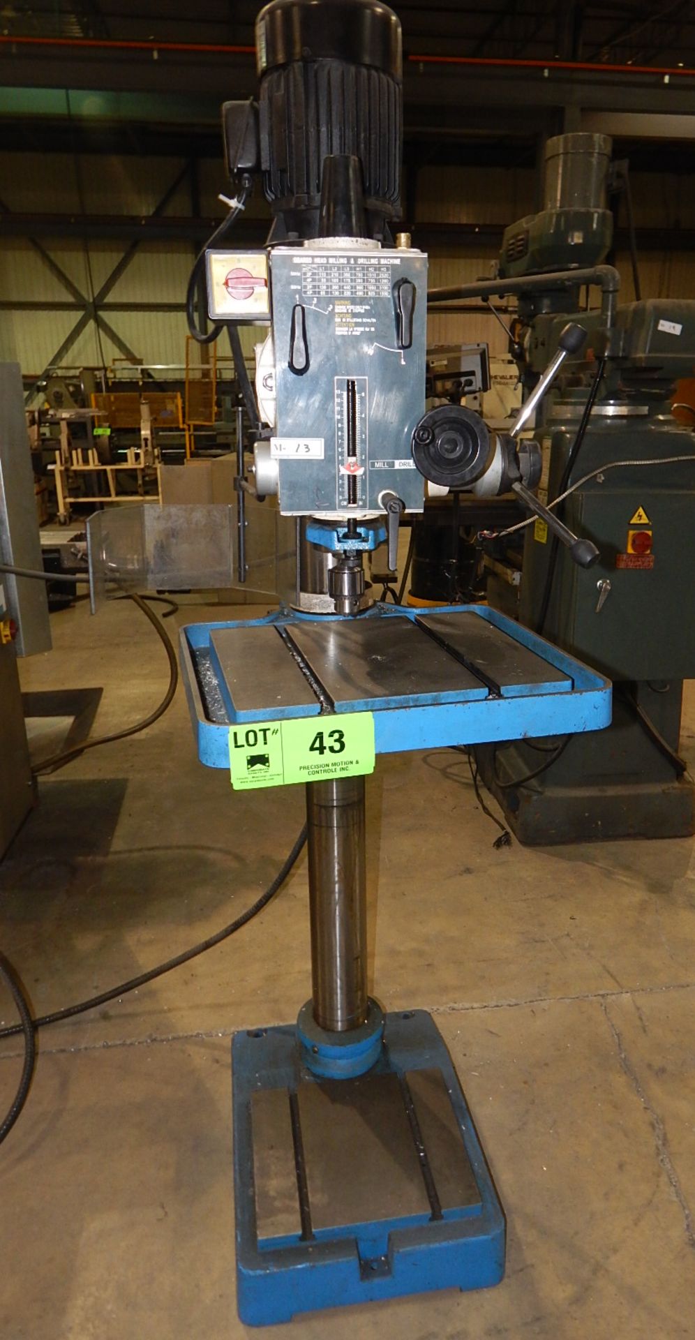 DAVCO (2014) MD-40HS HEAVY DUTY FLOOR TYPE GEARED HEAD MILLING & DRILLING MACHINE WITH 15.5"X18"