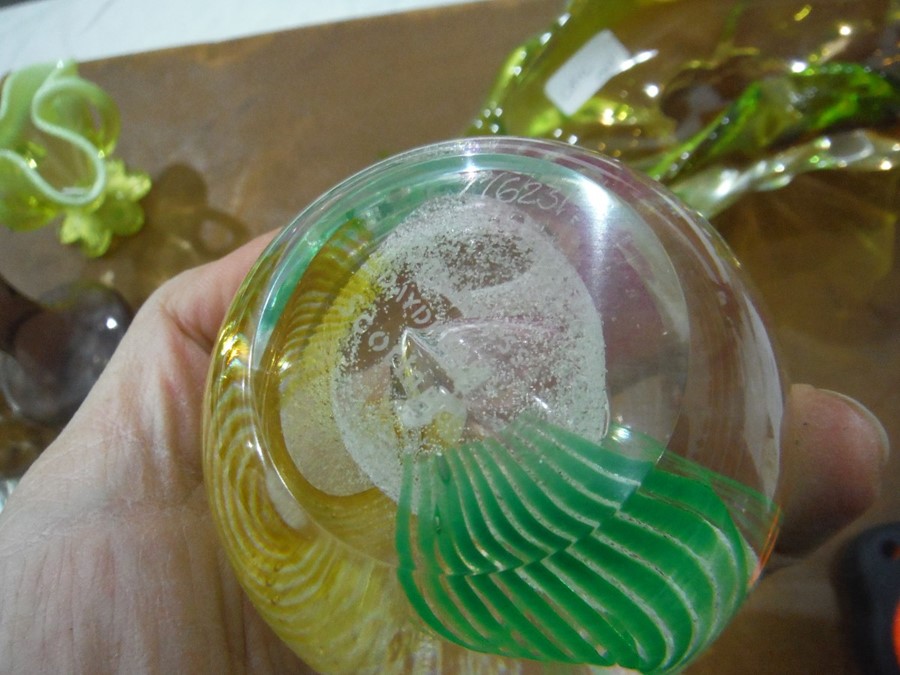 Chribska green and peach glass bowl, assorted paperweights to include Caithness 'Daydreams' example, - Image 6 of 14