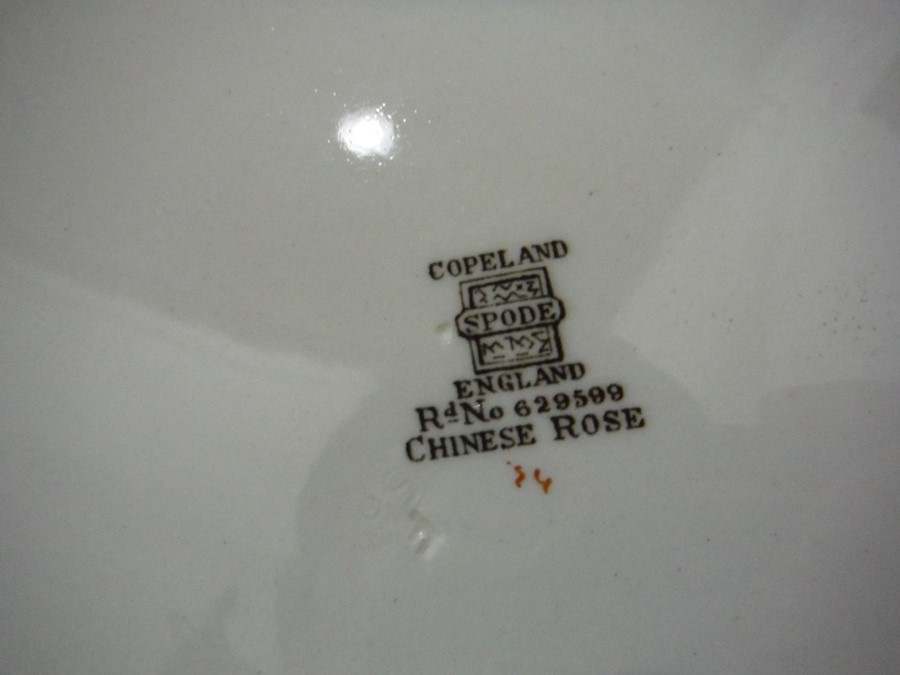 Copeland Spode 'Chinese Rose' dinner ware to include 11 plates and three graduated serving platters - Bild 5 aus 9