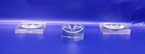 Three heavy clear glass ashtrays (3)