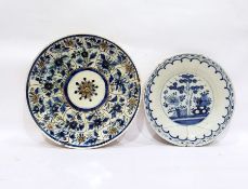Early Delft pottery plate with cross and hatch bor