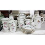 Shelley 'Lowestoft' pattern part teaware and various further Shelley part tea ware