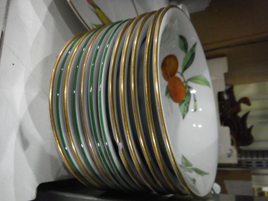 Large quantity of Royal Worcester 'Evesham' pattern dinnerware to include tureens, dinner plates, - Image 6 of 9