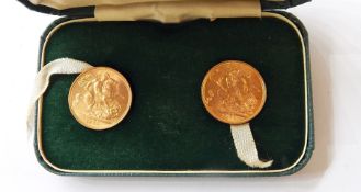 Two 1959 sovereigns in green presentation box