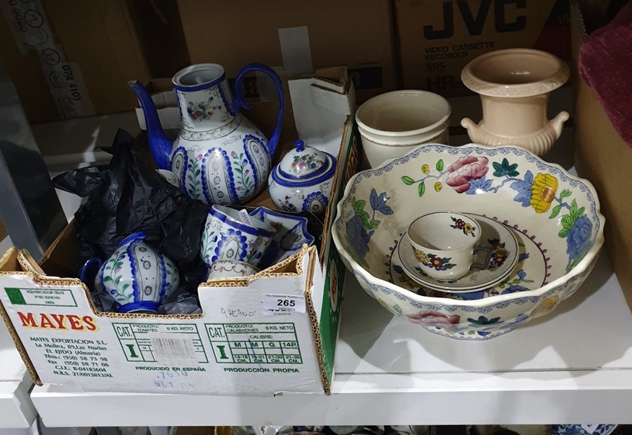 Small quantity of ceramics to include part tea service, etc