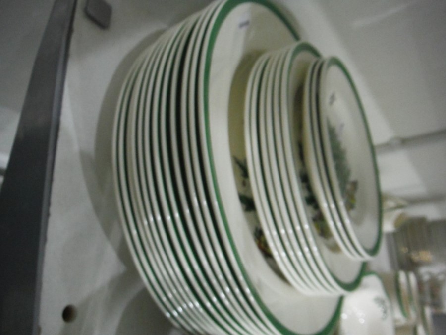 Large quantity of Spode pottery 'Christmas Tree' pattern dinnerware to include serving dishes, - Image 8 of 8