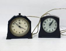 Smiths electric alarm clock in bakelite case and another clock in bakelite case (2)