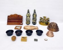 Quantity of collectables to include copper jelly moulds, horse brasses, tollware, letter rack,