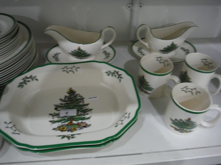 Large quantity of Spode pottery 'Christmas Tree' pattern dinnerware to include serving dishes, - Image 3 of 8