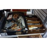 Quantity of silver plated table flatware, etc including oak cutlery box (2 boxes)