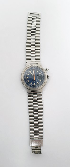 Gentleman's stainless steel Longines Conquest single button chronograph wristwatch circa 1972