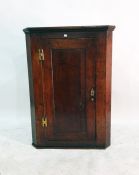 George III oak corner cupboard with two shaped shelves, framed panel door and brass H-hinges, 80cm