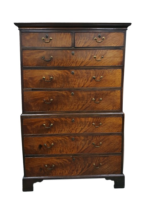 19th century mahogany chest on chest with moulded cornice above two short over three long drawers,