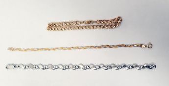 9ct gold curb link bracelet, a 9ct white gold bracelet of polished and matt-textured links and a 9ct