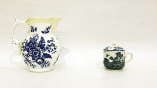 Caughley custard cup and cover in underglaze blue chinoisserie decoration, circa 1790 and a Coalport