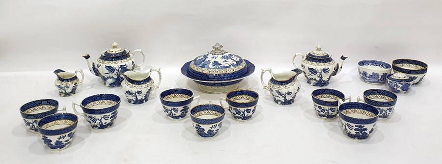 Quantity of Booths 'Real Old Willow' pattern tea and dinnerware to include cups, saucers, soup