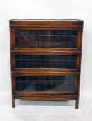 Early 20th century oak Globe Wernicke three-sectional bookcase with leaded glazed doors and raised